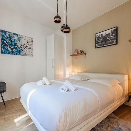 L'Ecrin Strasbourgeois - T3 Avec Grande Terrasse Apartment Luaran gambar